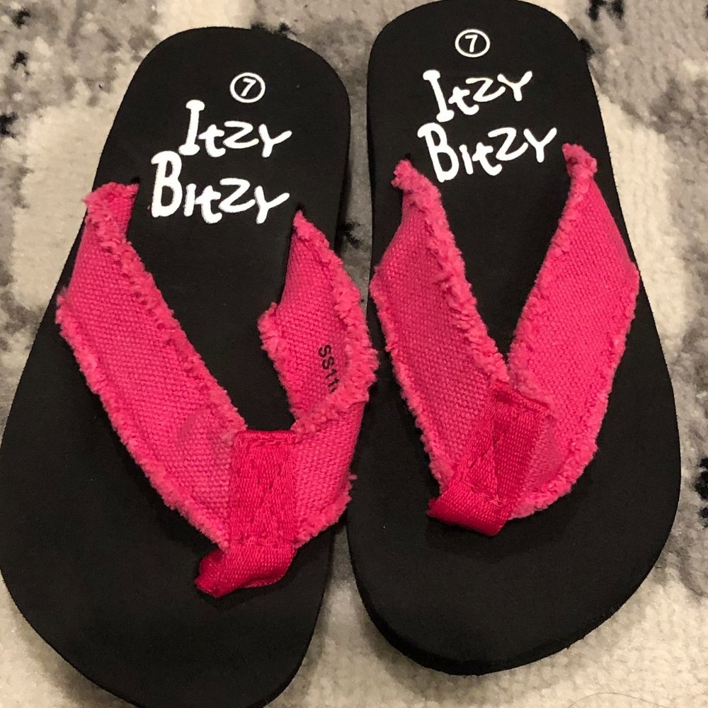 Itzy Bitzy Hot Pink Fray Flip-Flops (New, no tags)